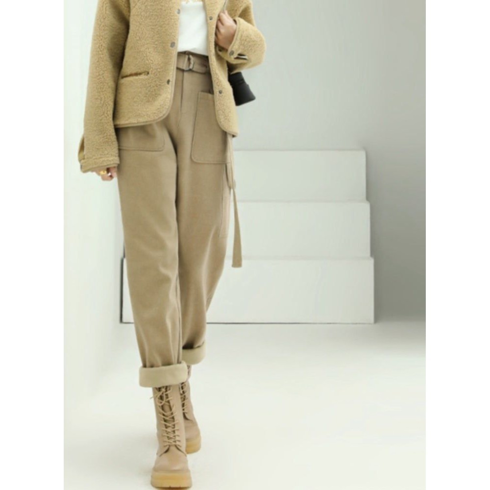 Cocobella beige hi rise lined cargo pants size L